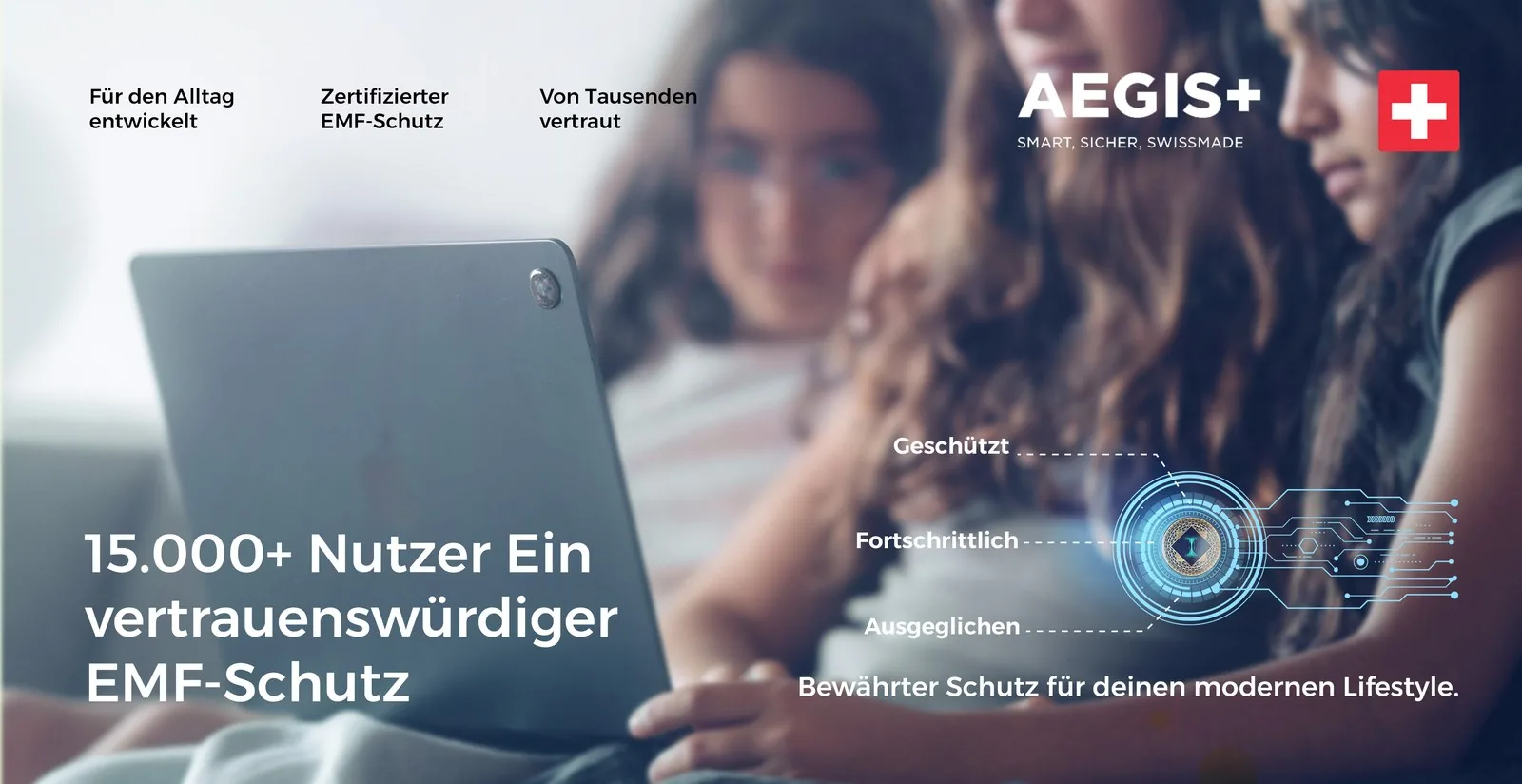 Aegis+ billboard ad, 15,000+ Nutzer, lifestyle scene with tablet